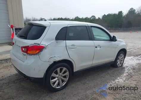 2015 Mitsubishi Outlander Sport Es z USA, uszkodzony, nr VIN 4A4AP3AU3FE046753
